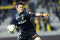 Standard de Liège : Le transfert d’Eiji Kawashima prend du retard